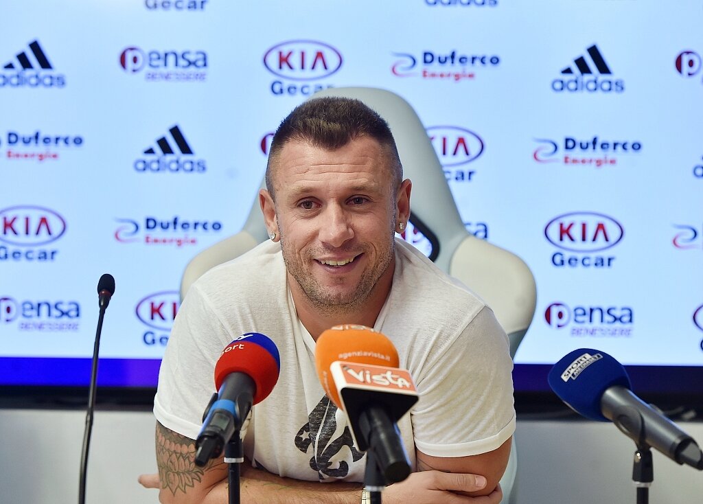 九游体育-卡萨诺：尽管国米最初的选择是小法，但我对新主帅齐沃有信心