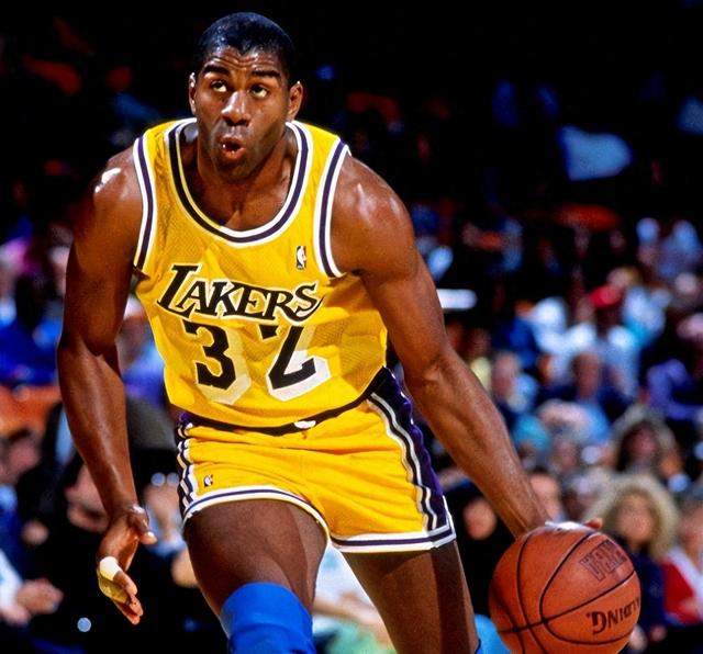 九游体育-后卫连庄MVP有多难？80年历史仅4人，科哈没做到，下一个他最可能|NBA|斯蒂芬·库里|乔丹|科比-布莱恩特|埃尔文-约翰逊_新浪体育_新浪新闻